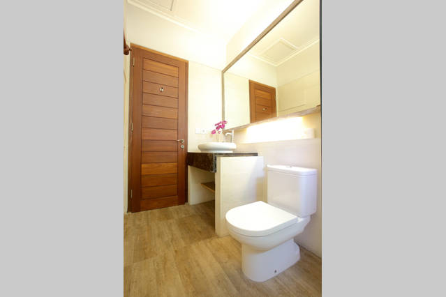 Guest house toilet and basin